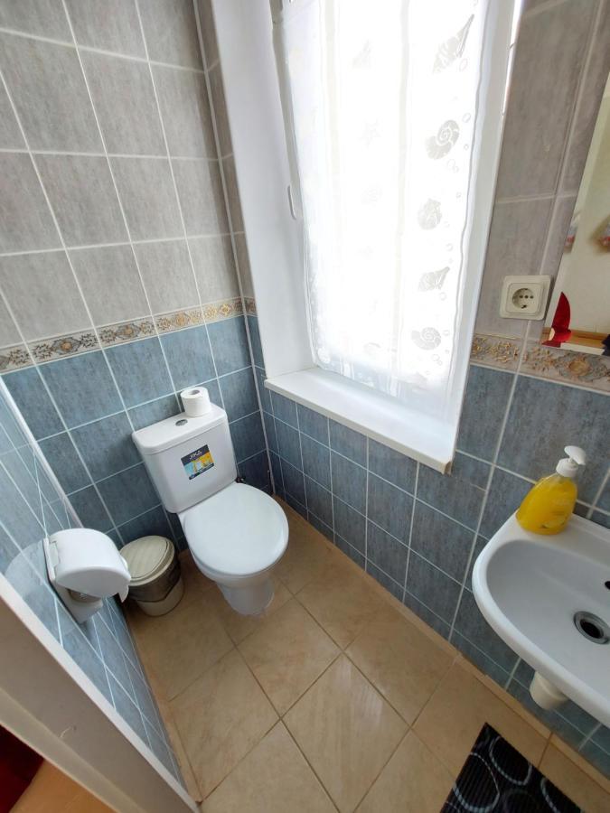 Neringa Guest House Паланга Экстерьер фото